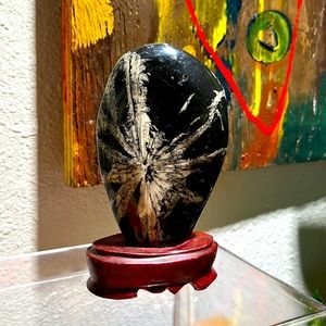 Chrysanthemum stone + stand